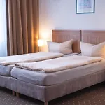 Am Heusteig بيت ضيافة شتوتغارت