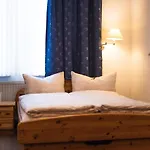 Am Heusteig بيت ضيافة