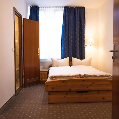 Am Heusteig 3*
